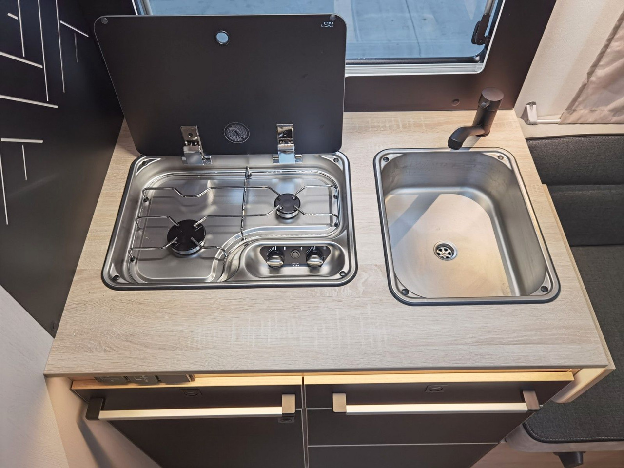 Semi-integrated motorhome Chausson 650 TITANIUM / - 2026 - / NUR 6.39 M. / HUBBETT: picture 20