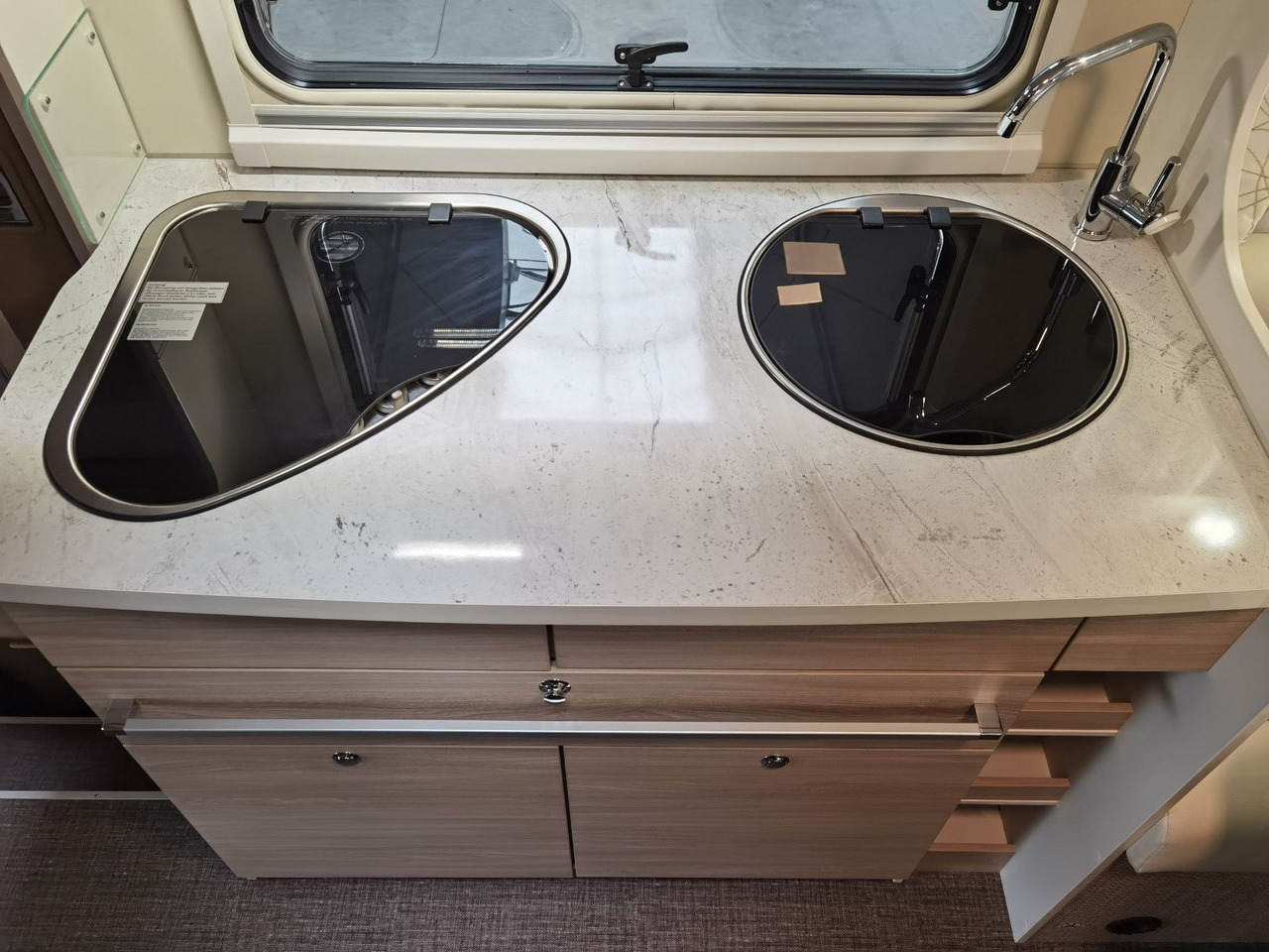 Alcove motorhome Eura Mobil ACTIVA ONE 650 HS / MOD. 2026 / TOP- AUSSTATTUNG: picture 19