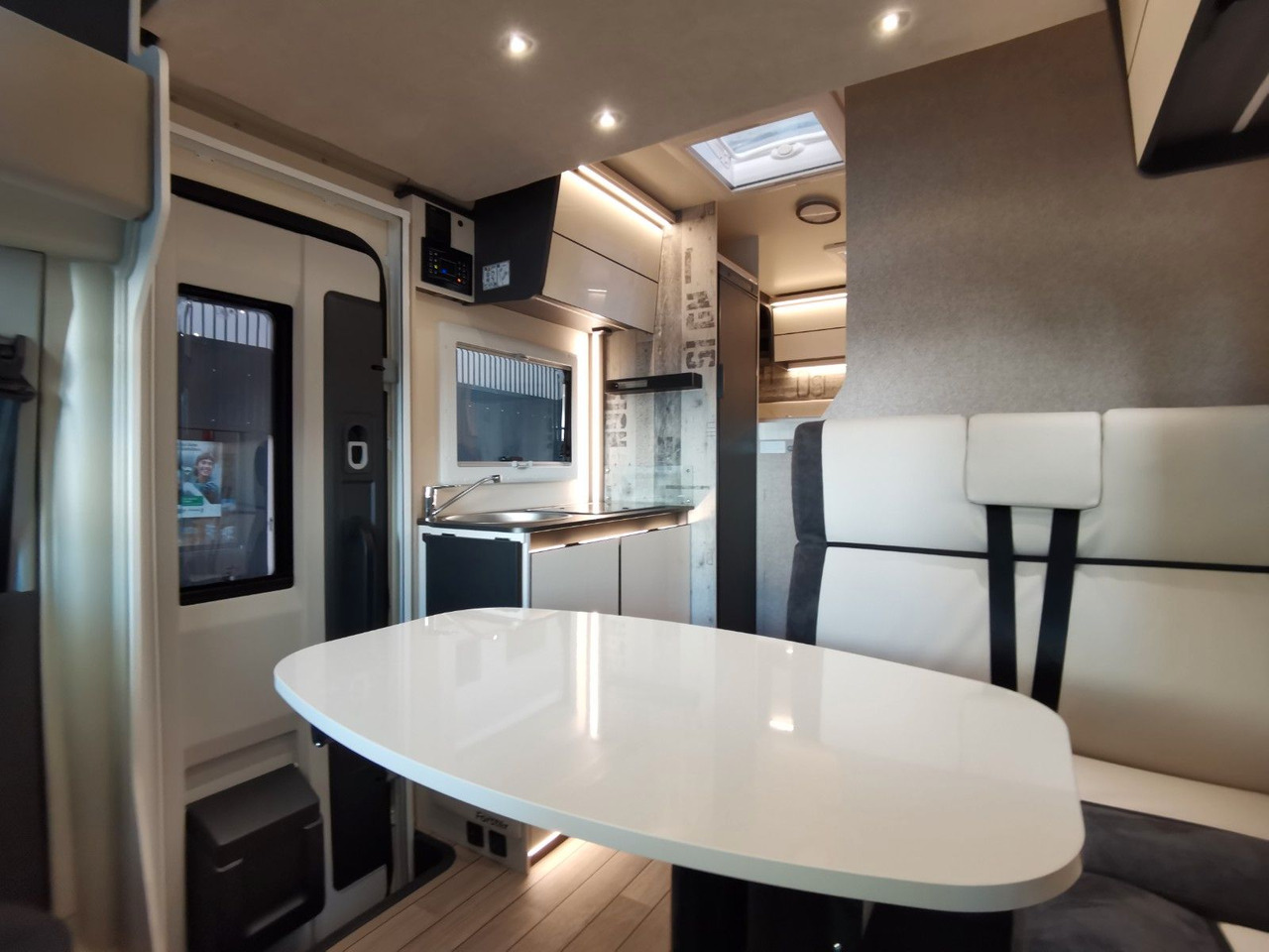 Semi-integrated motorhome Forster T 599 HBN COUPÈ /-MODELL 2026- / 165PS-AUTOMATIK: picture 14 Semi-integrated motorhome Forster T 599 HBN COUPÈ /-MODELL 2026- / 165PS-AUTOMATIK: picture 14