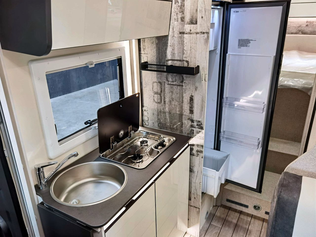 Semi-integrated motorhome Forster T 669 EBN COUPÈ / -2025- / 165PS / EINZELBETTEN: picture 16 Semi-integrated motorhome Forster T 669 EBN COUPÈ / -2025- / 165PS / EINZELBETTEN: picture 16