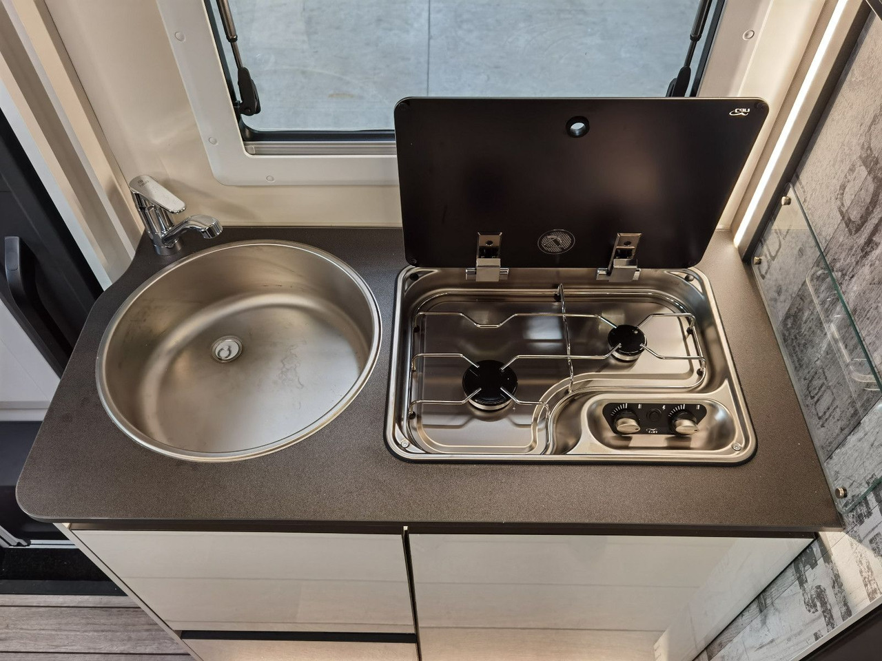 Semi-integrated motorhome Forster T 669 EBN COUPÈ / -2025- / 165PS / EINZELBETTEN: picture 15 Semi-integrated motorhome Forster T 669 EBN COUPÈ / -2025- / 165PS / EINZELBETTEN: picture 15