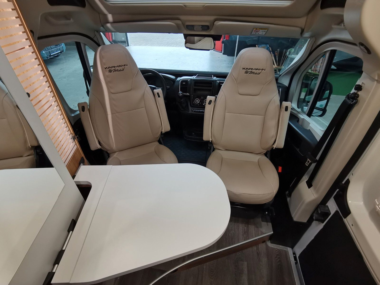 Karmann DEXTER 600 /2026/8G.AUTOM./ EINZELBETTEN 5.99M - Camper van: picture 5 Karmann DEXTER 600 /2026/8G.AUTOM./ EINZELBETTEN 5.99M - Camper van: picture 5