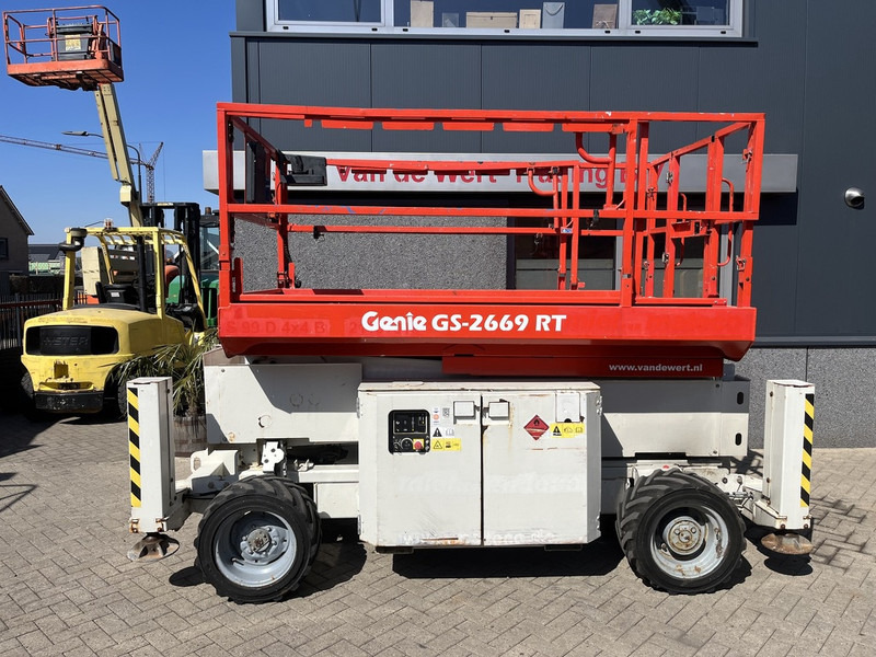 Genie GS 2669 RT Hoogwerker / arbeitsbuhne - Scissor lift: picture 1 Genie GS 2669 RT Hoogwerker / arbeitsbuhne - Scissor lift: picture 1