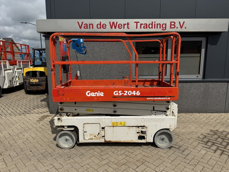 Genie GS2046 schaarlift schaar hoogwerker 2012 uur 8mtr werkhoogte - Scissor lift: picture 1 Genie GS2046 schaarlift schaar hoogwerker 2012 uur 8mtr werkhoogte - Scissor lift: picture 1