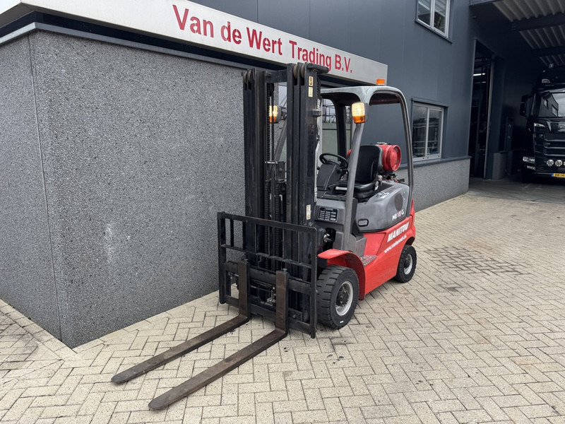 Manitou MI 18 G Triplo 475 Freelift/Sideshift LPG 2016 - LPG forklift: picture 3 Manitou MI 18 G Triplo 475 Freelift/Sideshift LPG 2016 - LPG forklift: picture 3