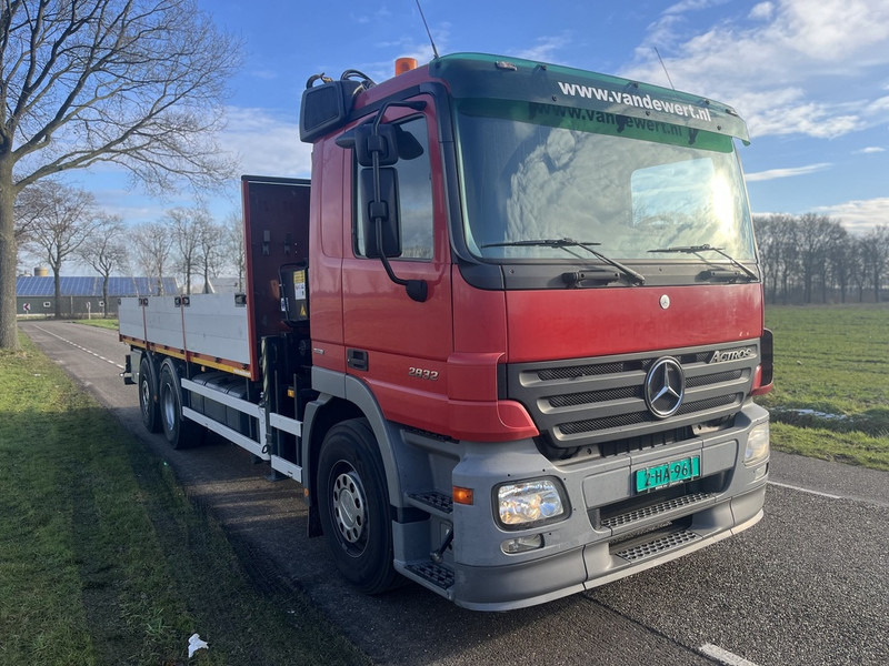 Mercedes-Benz ACTROS 2832 - MKG HKL140 - automaat - EURO5 -lift/stuur as - 600dkm - 2006 - Dropside/ Flatbed truck, Crane truck: picture 4 Mercedes-Benz ACTROS 2832 - MKG HKL140 - automaat - EURO5 -lift/stuur as - 600dkm - 2006 - Dropside/ Flatbed truck, Crane truck: picture 4