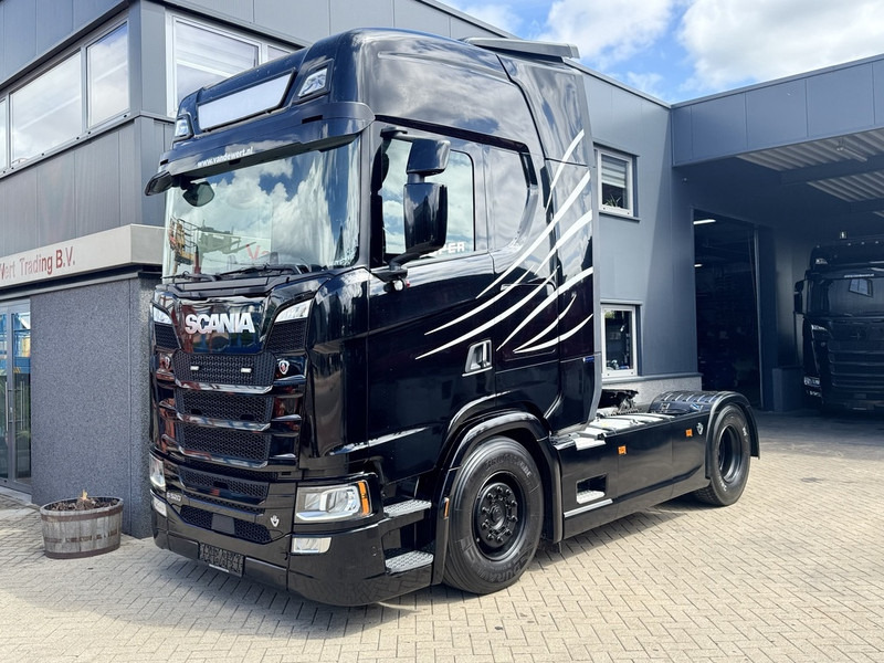Scania S520 V8 4x2 Full Air - Automaat - Retarder - Euro 6 - I Park Cool - 2018 - TUV 02-2026 - Tractor unit: picture 2 Scania S520 V8 4x2 Full Air - Automaat - Retarder - Euro 6 - I Park Cool - 2018 - TUV 02-2026 - Tractor unit: picture 2