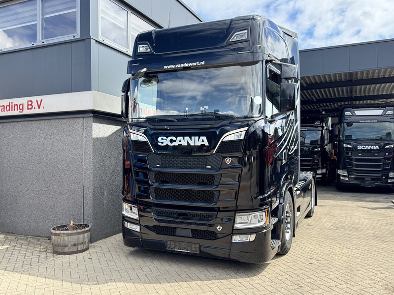 Scania S520 V8 4x2 Full Air - Automaat - Retarder - Euro 6 - I Park Cool - 2018 - TUV 02-2026 - Tractor unit: picture 2 Scania S520 V8 4x2 Full Air - Automaat - Retarder - Euro 6 - I Park Cool - 2018 - TUV 02-2026 - Tractor unit: picture 2