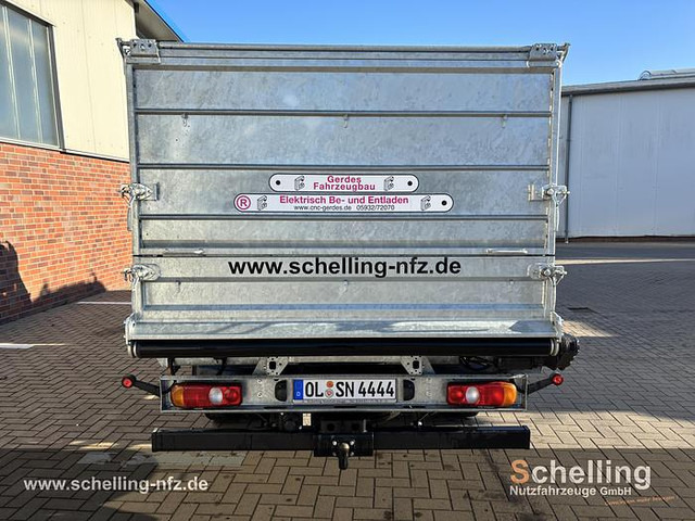 FUSO 7C15 - Dropside/ Flatbed truck: picture 4 FUSO 7C15 - Dropside/ Flatbed truck: picture 4