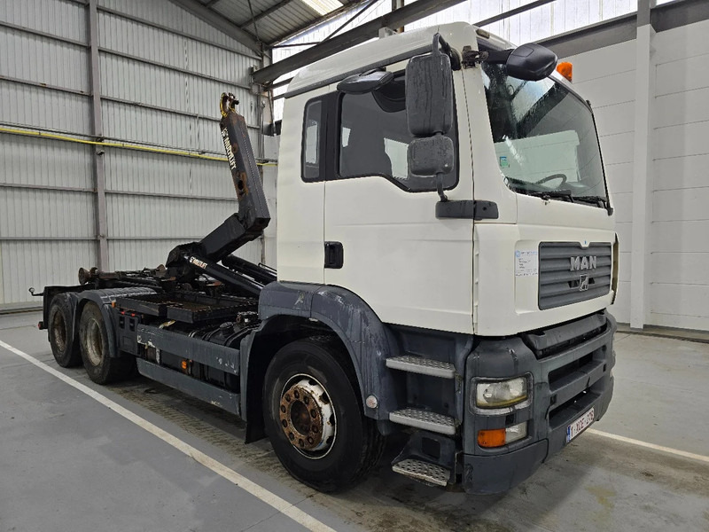 MAN TGS 28.360 6x2 / AIRCO / LIFTAS - Hook lift truck: picture 4 MAN TGS 28.360 6x2 / AIRCO / LIFTAS - Hook lift truck: picture 4