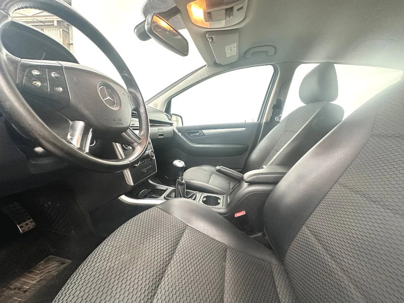 Sedan Mercedes-Benz B-Klasse 180 CDI: picture 9 Sedan Mercedes-Benz B-Klasse 180 CDI: picture 9
