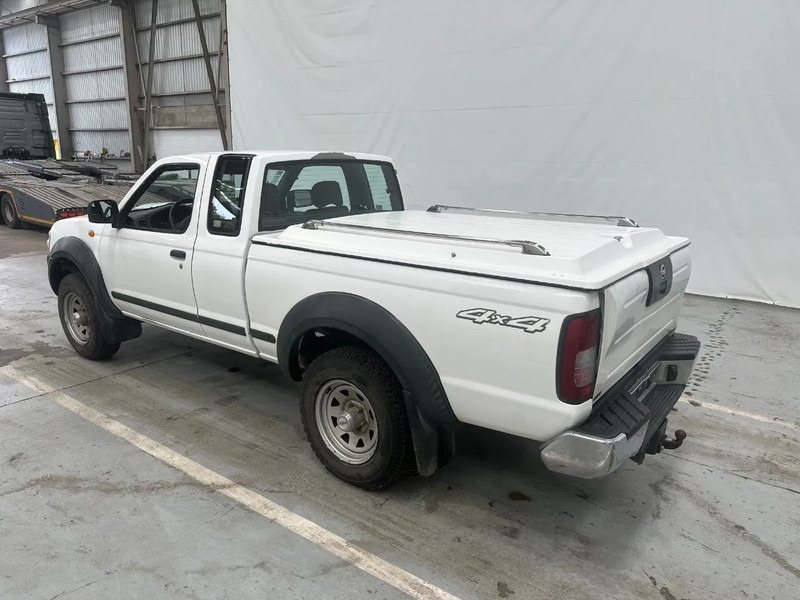 Nissan Navara 2.5 Di / EURO 3 - Car: picture 3 Nissan Navara 2.5 Di / EURO 3 - Car: picture 3