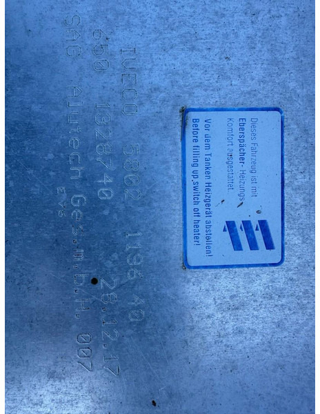 Tractor unit Iveco AS440S46T/FP-LT HI-WAY 2x fueltank height adjustable 5th wheel: picture 19 Tractor unit Iveco AS440S46T/FP-LT HI-WAY 2x fueltank height adjustable 5th wheel: picture 19