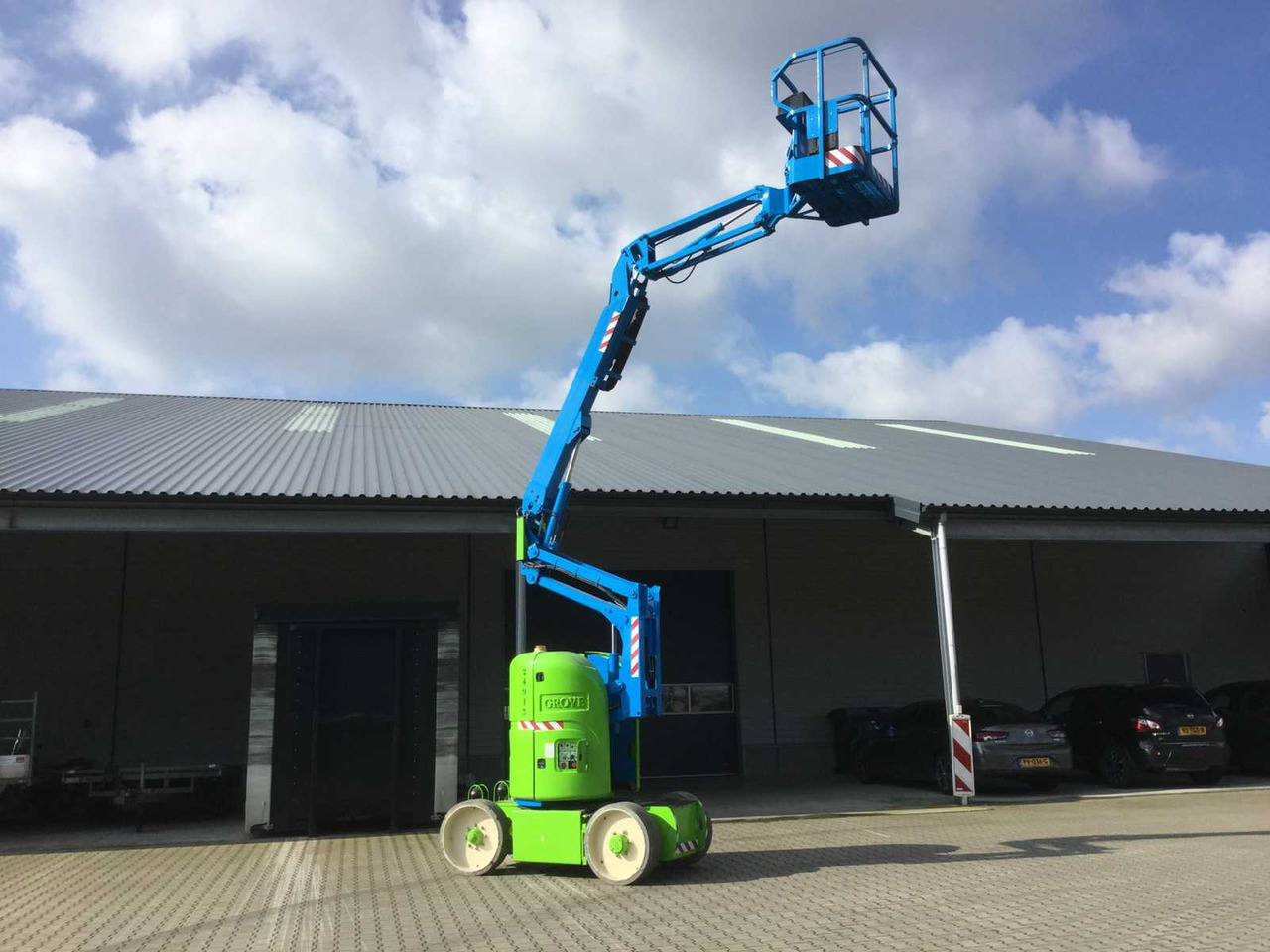 1999 GROVE AMZ 30 NEU AERIAL PLATFORM - Aerial platform: picture 1 1999 GROVE AMZ 30 NEU AERIAL PLATFORM - Aerial platform: picture 1