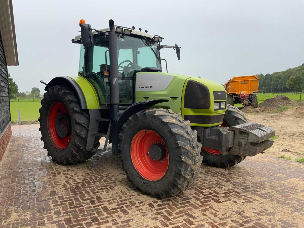 2006 CLAAS ARES 826 RZ ALL-WHEEL DRIVE FARM TRACTOR - Farm tractor: picture 3 2006 CLAAS ARES 826 RZ ALL-WHEEL DRIVE FARM TRACTOR - Farm tractor: picture 3