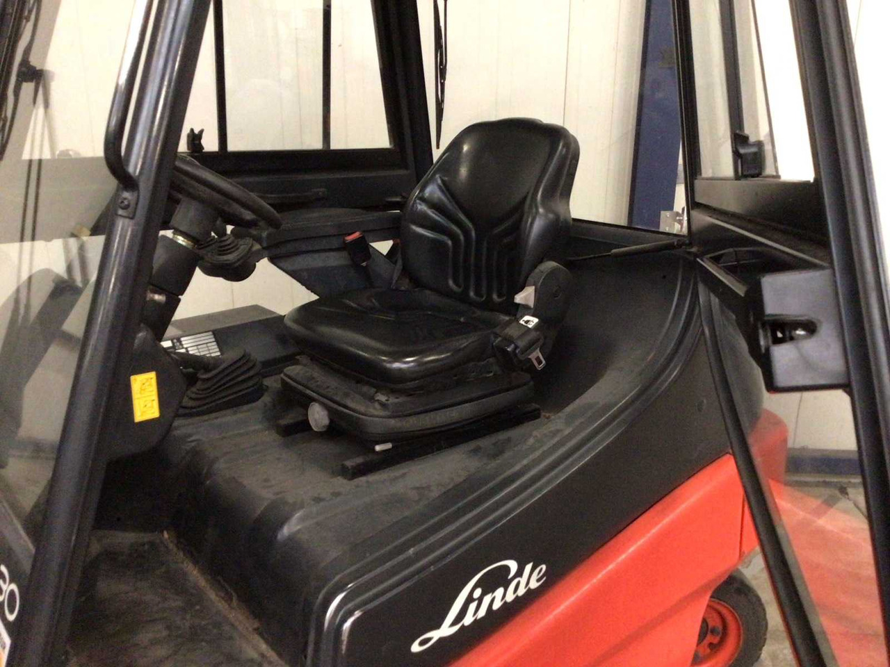 2006 LINDE E30 FORKLIFT - Forklift: picture 4 2006 LINDE E30 FORKLIFT - Forklift: picture 4