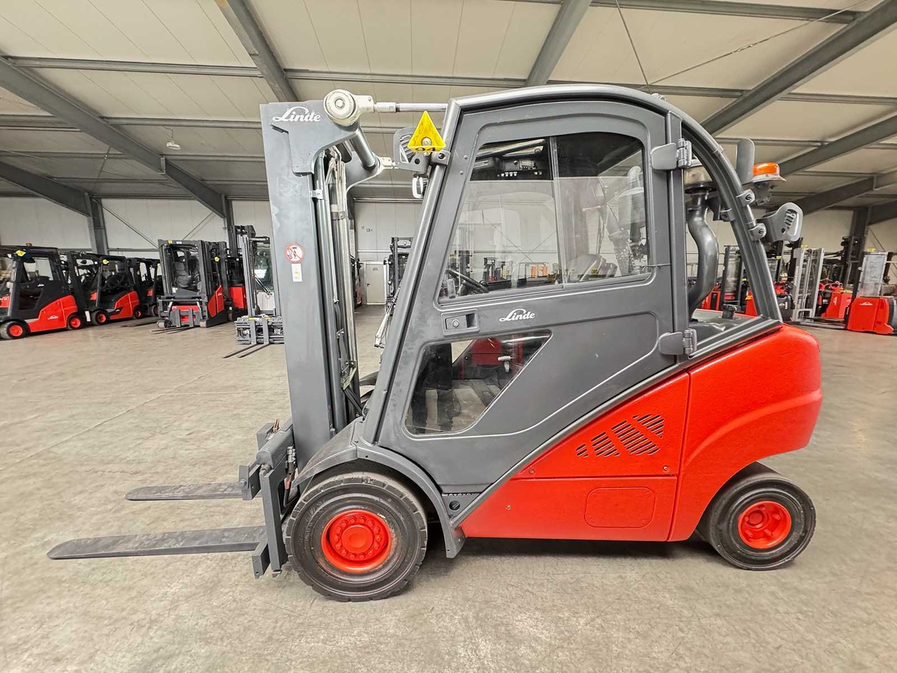 2010 S+UVV 06/26 LINDE H30D 3.+4.VALVE TRIPLEX 466CM DIESEL FORKLIFT 12.073 HOURS - Forklift: picture 1 2010 S+UVV 06/26 LINDE H30D 3.+4.VALVE TRIPLEX 466CM DIESEL FORKLIFT 12.073 HOURS - Forklift: picture 1