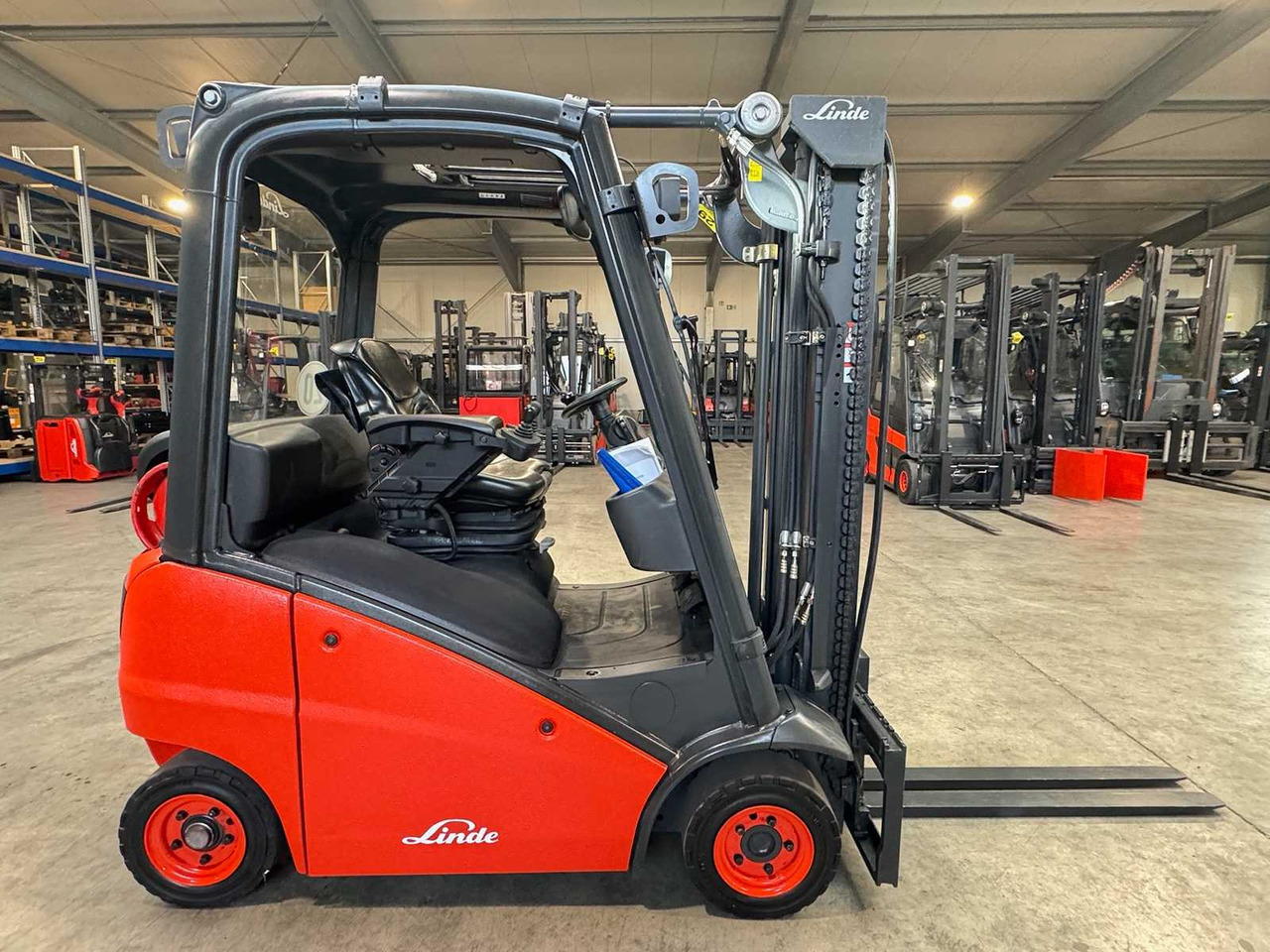 2010 SERVICE + UVV 09/2025 LINDE H14T GAS FORKLIFT FORKLIFT 4,545 HOURS - Forklift: picture 5 2010 SERVICE + UVV 09/2025 LINDE H14T GAS FORKLIFT FORKLIFT 4,545 HOURS - Forklift: picture 5