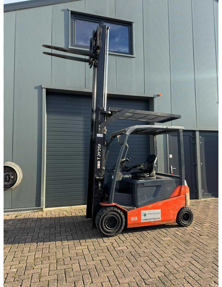 2013 TOYOTA 8FBMT25 FORKLIFT - Forklift: picture 3 2013 TOYOTA 8FBMT25 FORKLIFT - Forklift: picture 3