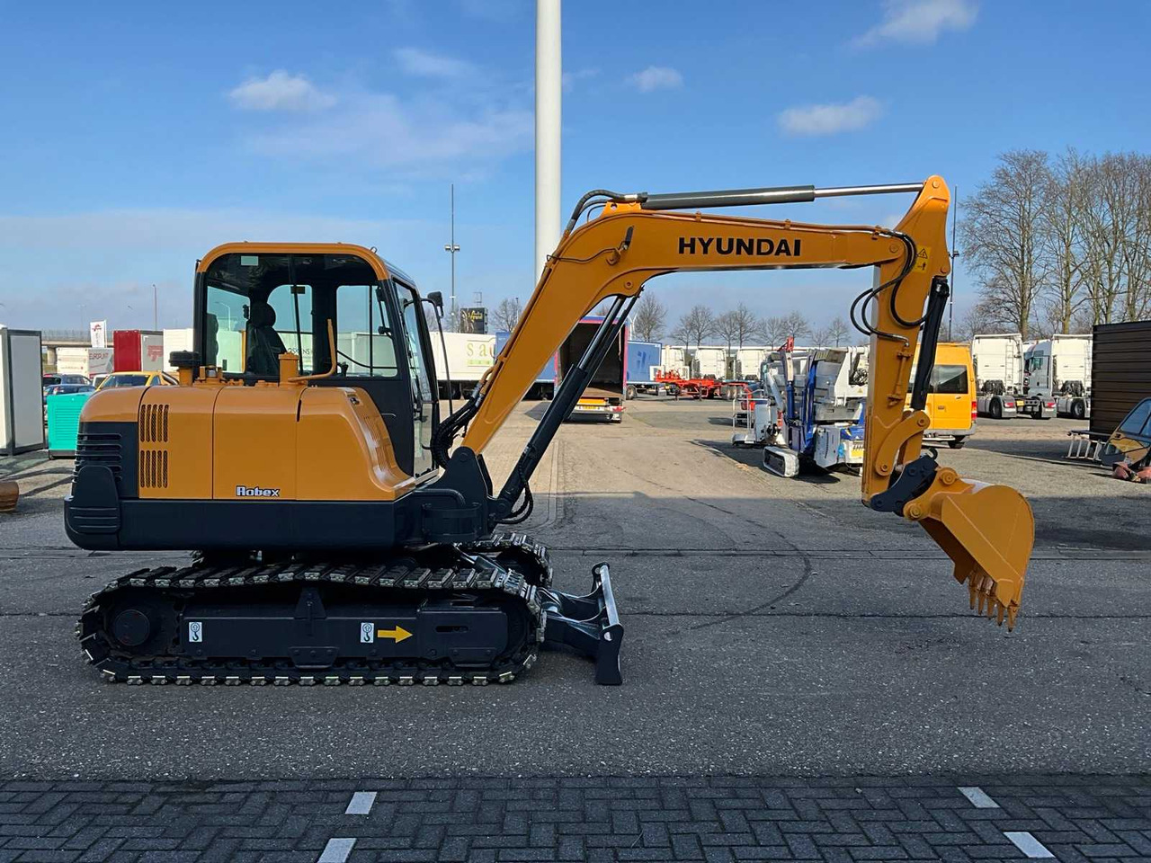 Excavator 2020 HYUNDAI ROBEX 60 MIDI EXCAVATOR: picture 6