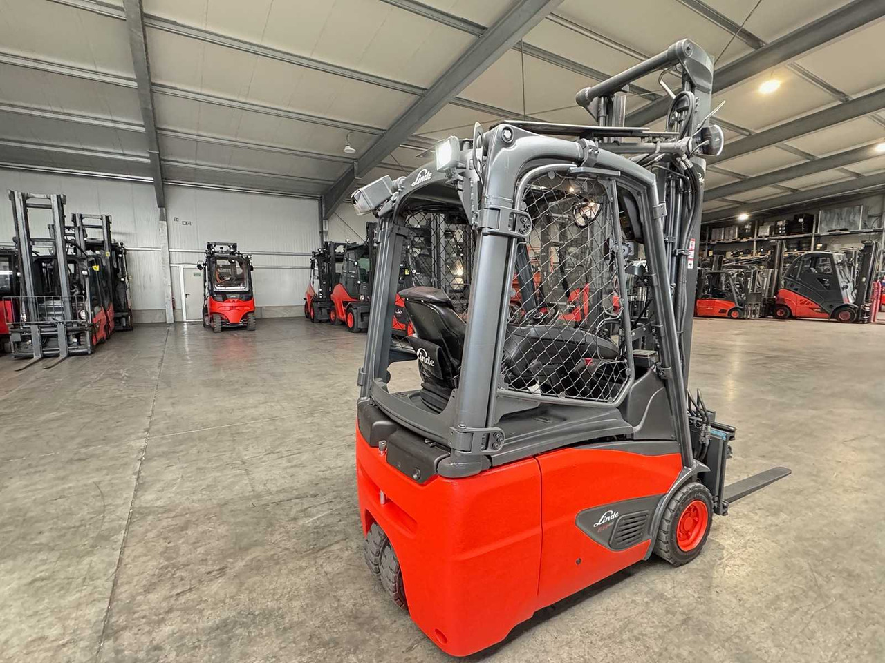 2020 SERVICE + UVV 07/2026 LINDE E14-02 EVO 1,400KG 3RD + 4TH VALVE FORK ADJUSTER FREE LIFT 11,848 HOURS - Forklift: picture 3 2020 SERVICE + UVV 07/2026 LINDE E14-02 EVO 1,400KG 3RD + 4TH VALVE FORK ADJUSTER FREE LIFT 11,848 HOURS - Forklift: picture 3