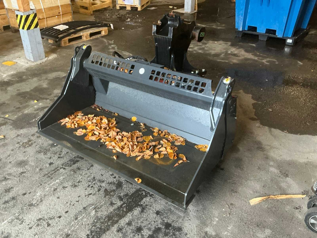 ACB - M4 - 2021 - SPOON - Wheel loader: picture 1 ACB - M4 - 2021 - SPOON - Wheel loader: picture 1