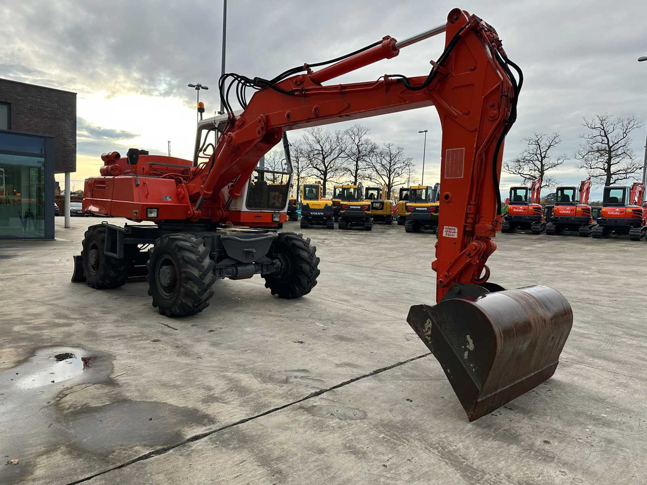 ATLAS - 1985 - 1302E - WHEELED EXCAVATOR - Wheel excavator: picture 3 ATLAS - 1985 - 1302E - WHEELED EXCAVATOR - Wheel excavator: picture 3