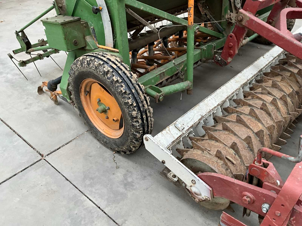 Sowing equipment Amazone HR300/D7: picture 19