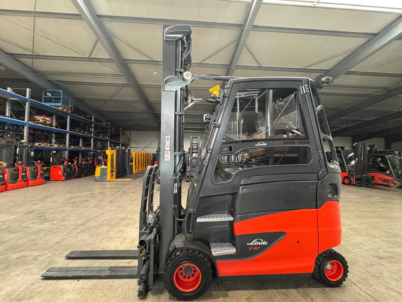 BATTERY 2020 SERVICE 2026 LINDE E30HL 3.000KG TRIPLEX 3.+4. - Forklift: picture 1 BATTERY 2020 SERVICE 2026 LINDE E30HL 3.000KG TRIPLEX 3.+4. - Forklift: picture 1