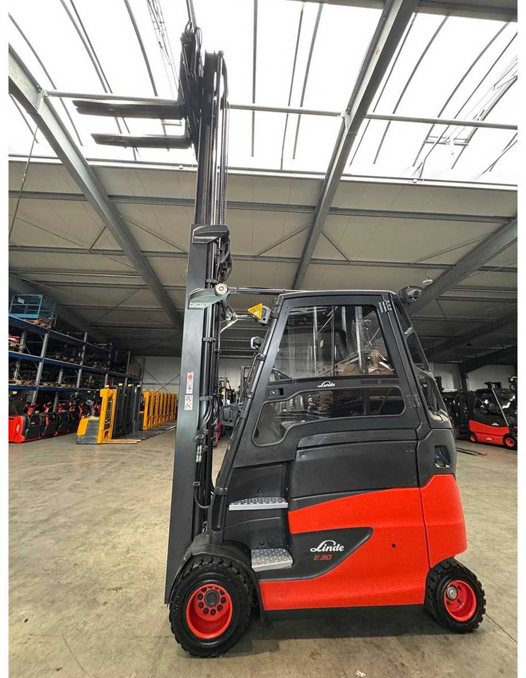 BATTERY 2020 SERVICE 2026 LINDE E30HL 3.000KG TRIPLEX 3.+4. - Forklift: picture 3 BATTERY 2020 SERVICE 2026 LINDE E30HL 3.000KG TRIPLEX 3.+4. - Forklift: picture 3