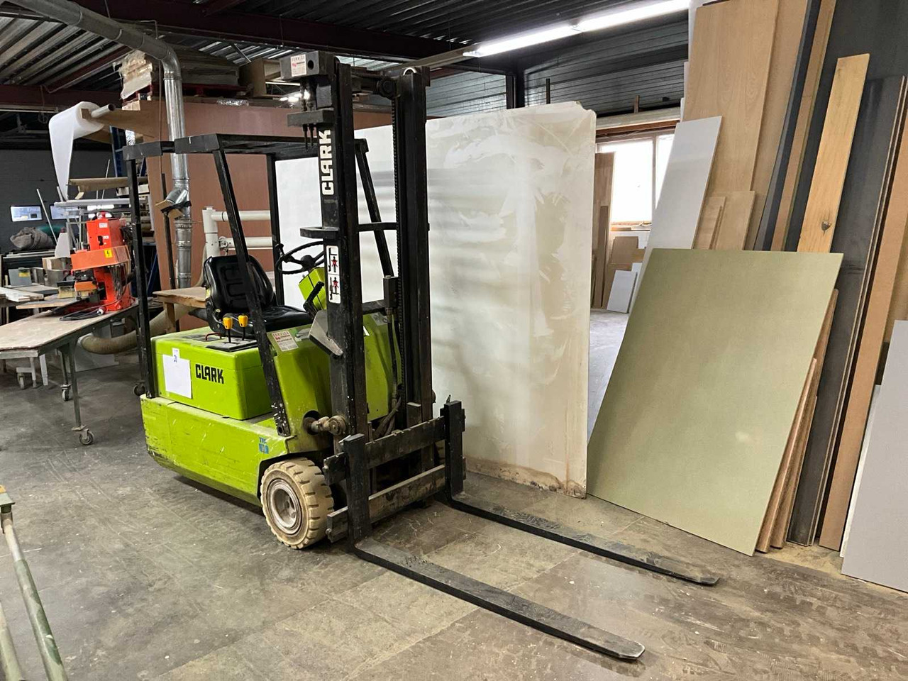CLARK TM 15 FORKLIFT - Forklift: picture 1 CLARK TM 15 FORKLIFT - Forklift: picture 1