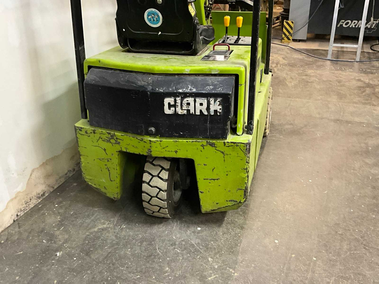 CLARK TM 15 FORKLIFT - Forklift: picture 4 CLARK TM 15 FORKLIFT - Forklift: picture 4