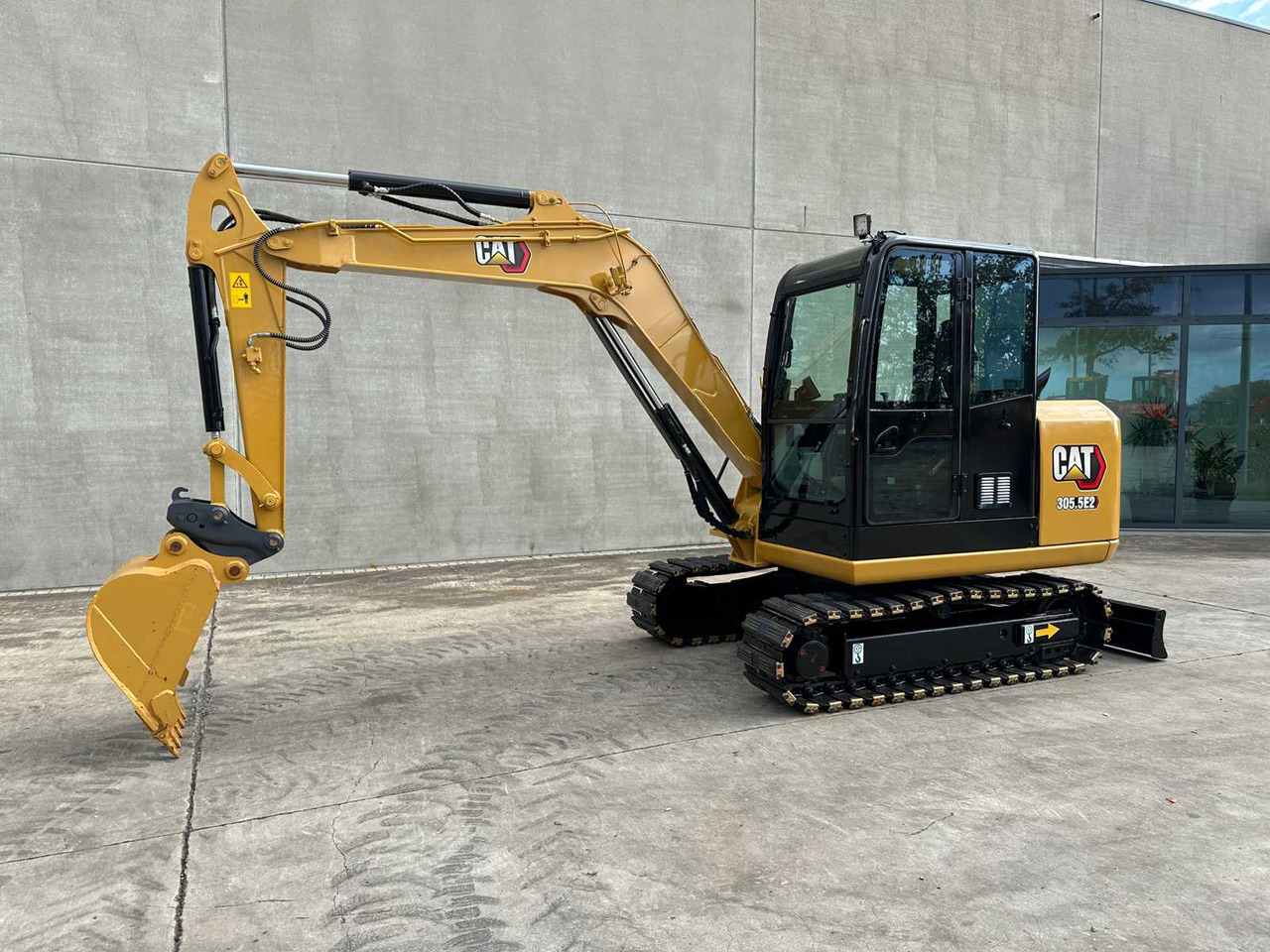 Caterpillar 305.5E2 - Mini excavator: picture 1 Caterpillar 305.5E2 - Mini excavator: picture 1