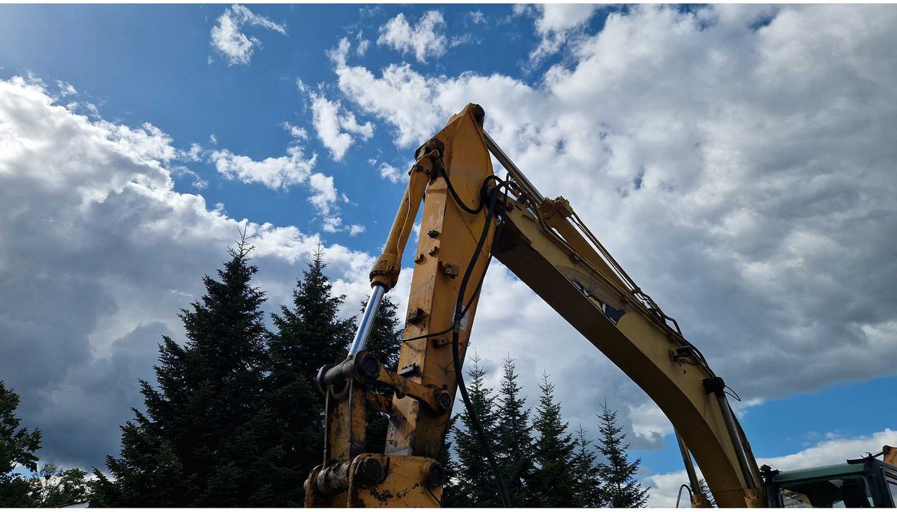 Crawler excavator Caterpillar 318C: picture 26