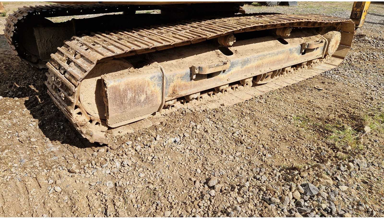 Crawler excavator Caterpillar 318C: picture 43