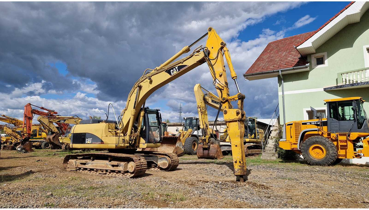 Crawler excavator Caterpillar 318C: picture 23