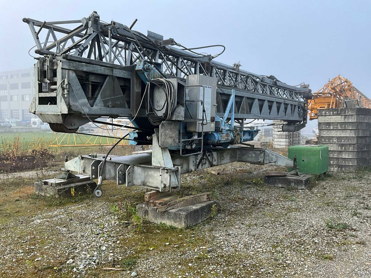 Condecta Euro 3010 - Self-erecting tower crane: picture 1 Condecta Euro 3010 - Self-erecting tower crane: picture 1