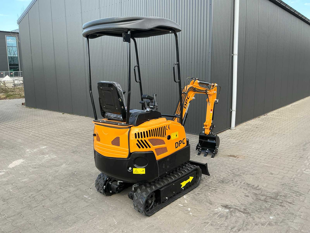 DPC HT15L Electric - Mini excavator: picture 2 DPC HT15L Electric - Mini excavator: picture 2