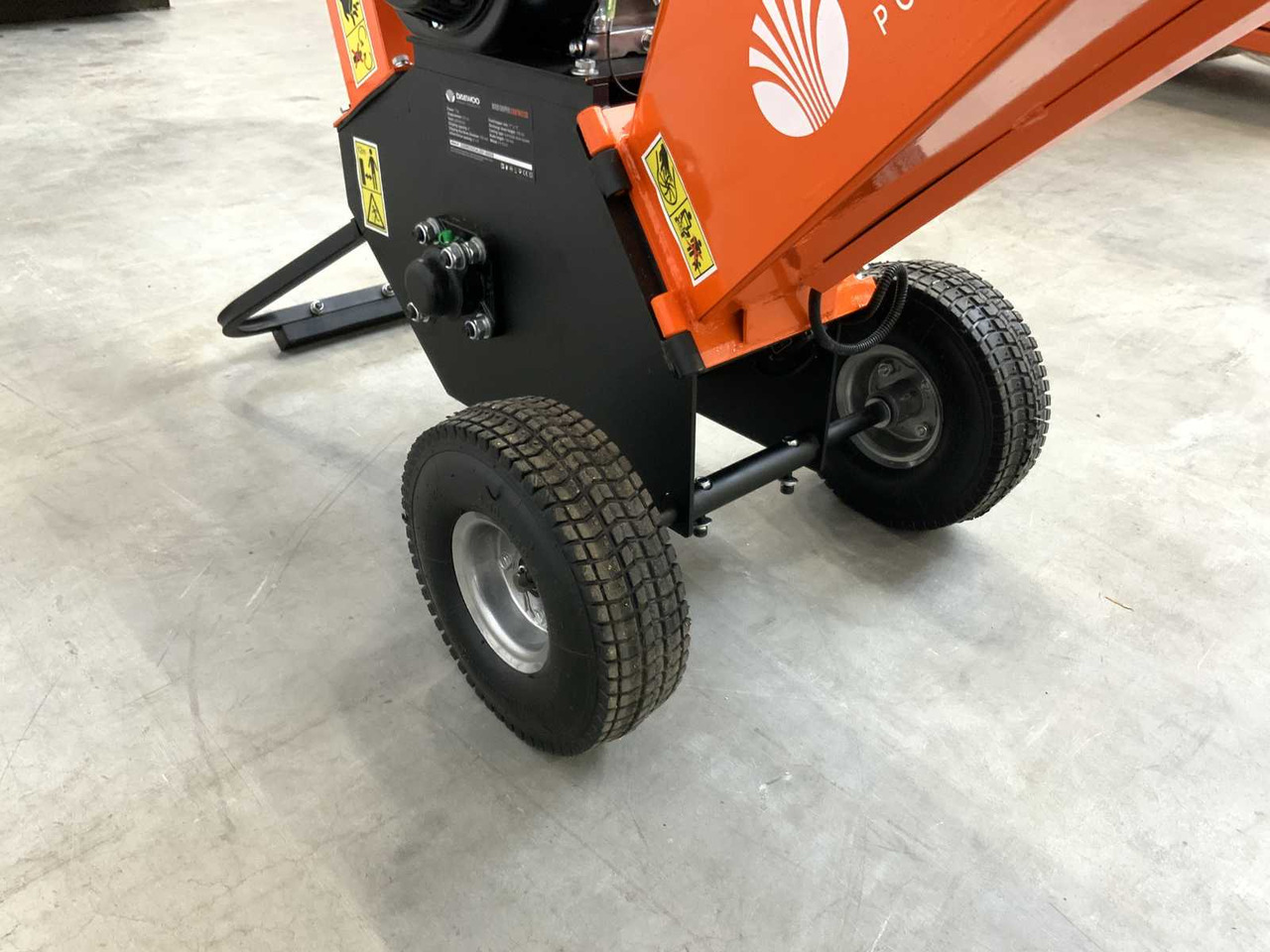 Daewoo DWFWC230 - Wood chipper: picture 5 Daewoo DWFWC230 - Wood chipper: picture 5