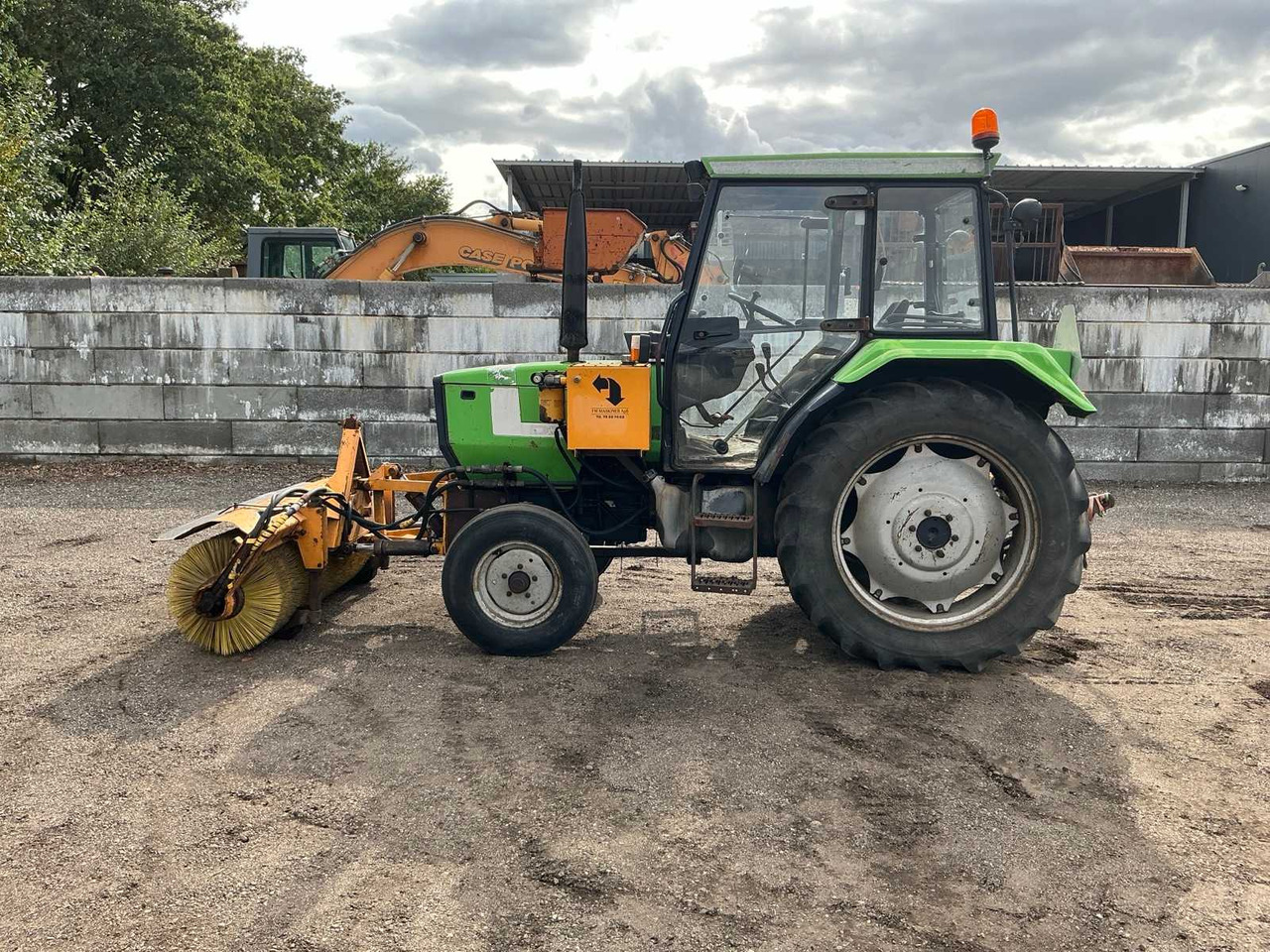 Deutz-Fahr DX3.30 - Farm tractor: picture 2 Deutz-Fahr DX3.30 - Farm tractor: picture 2