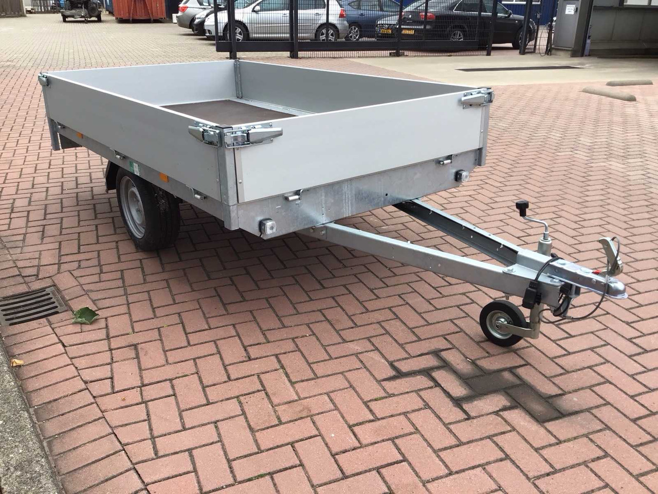 Eduard Plateauwagen - Farm tipping trailer/ Dumper: picture 5 Eduard Plateauwagen - Farm tipping trailer/ Dumper: picture 5