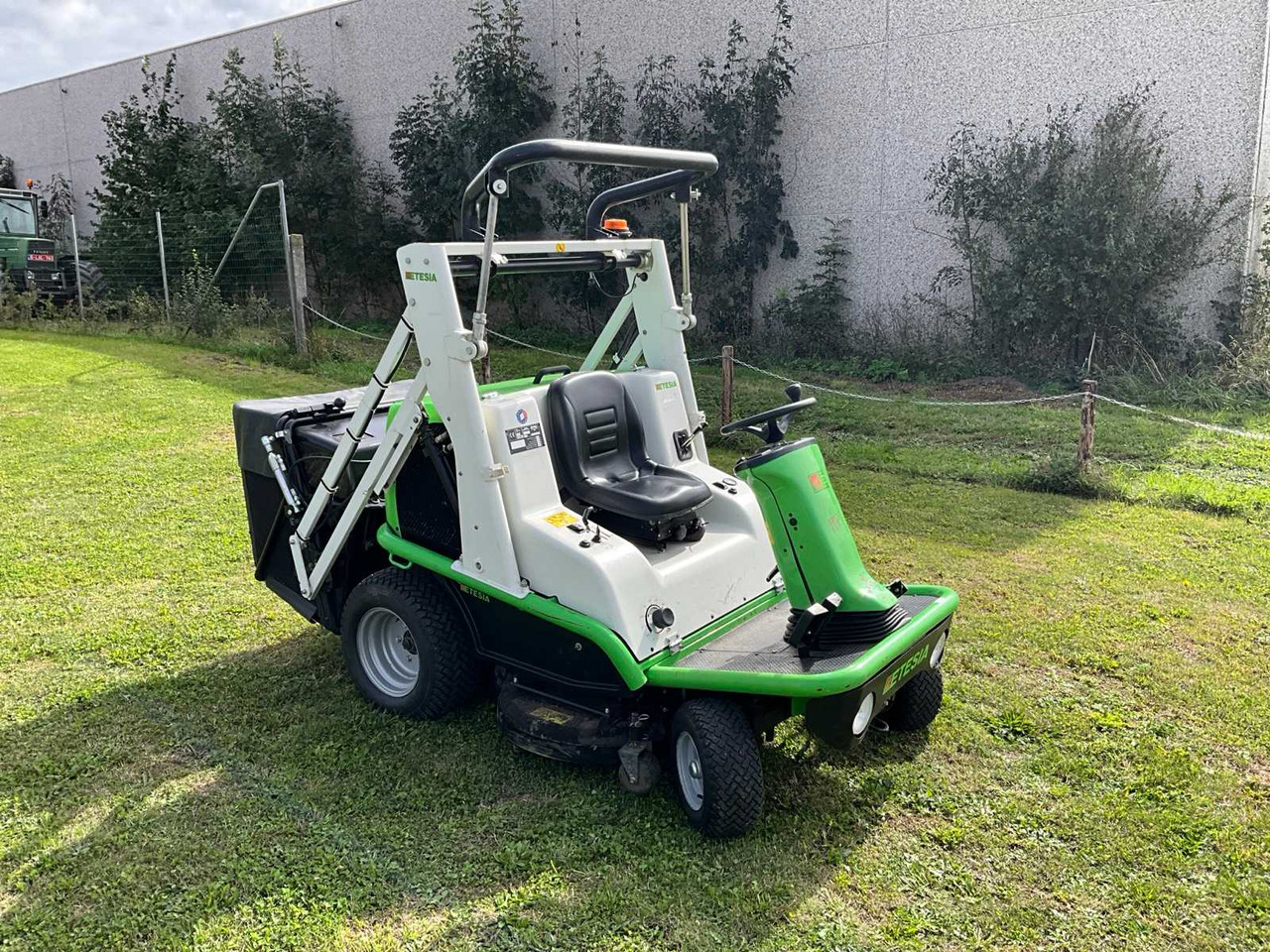 Etesia H124D - Garden mower: picture 4 Etesia H124D - Garden mower: picture 4