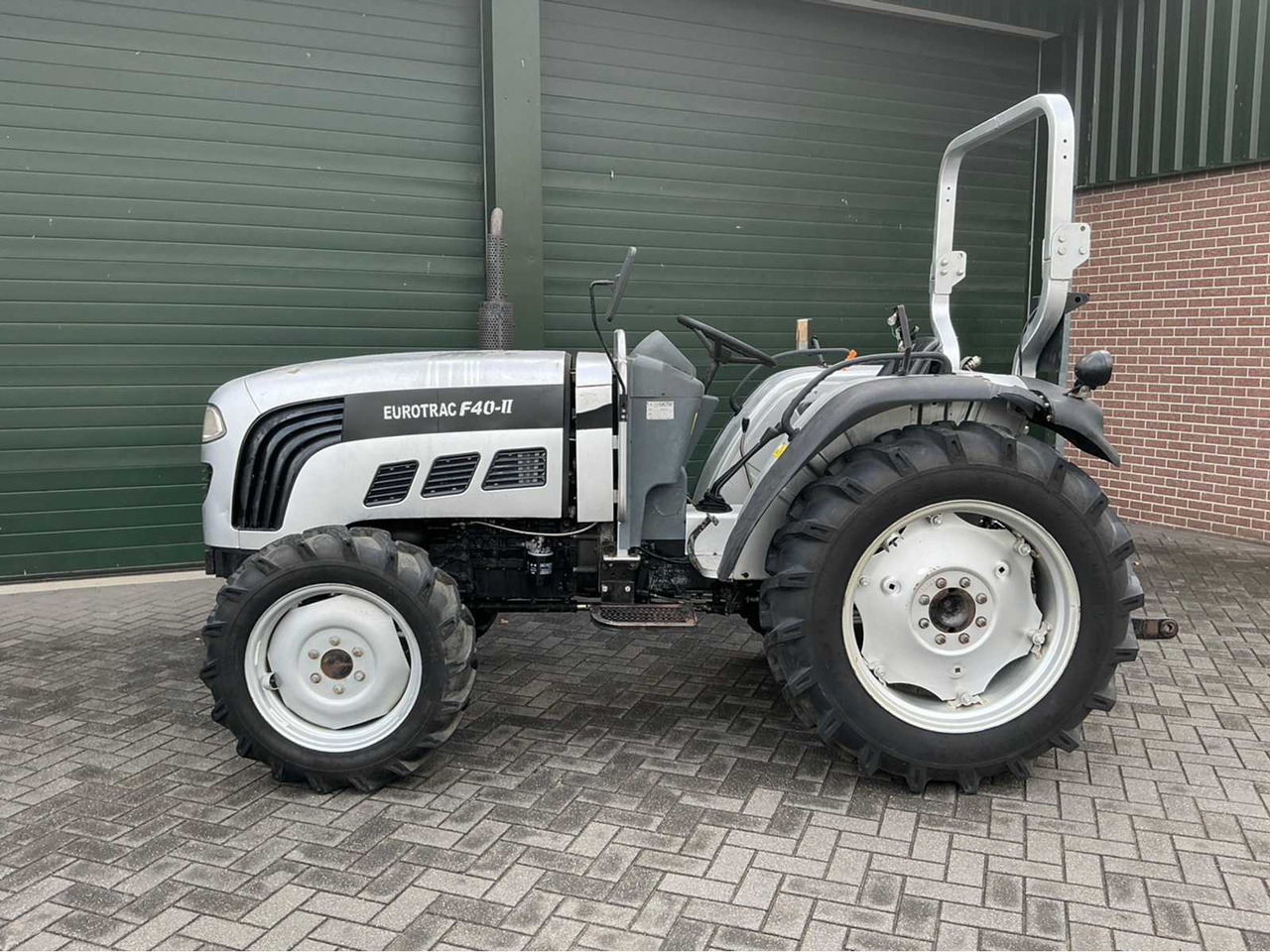 Euro Trac F40II - Farm tractor: picture 4 Euro Trac F40II - Farm tractor: picture 4