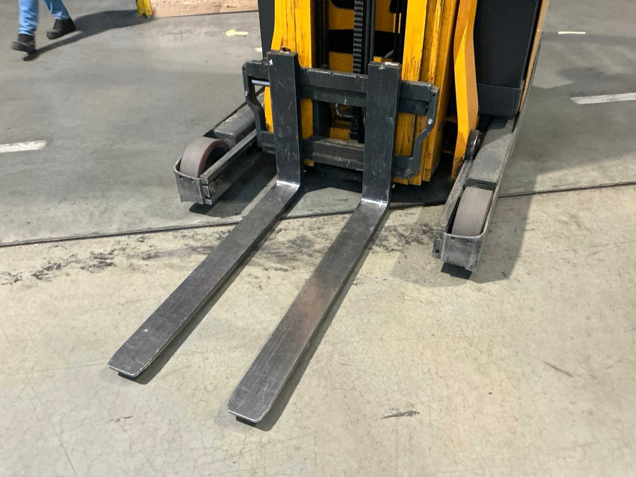 FORKLIFT TRUCK - JUNGHEINRICH - ETV 214 - 2012 - Forklift: picture 4 FORKLIFT TRUCK - JUNGHEINRICH - ETV 214 - 2012 - Forklift: picture 4