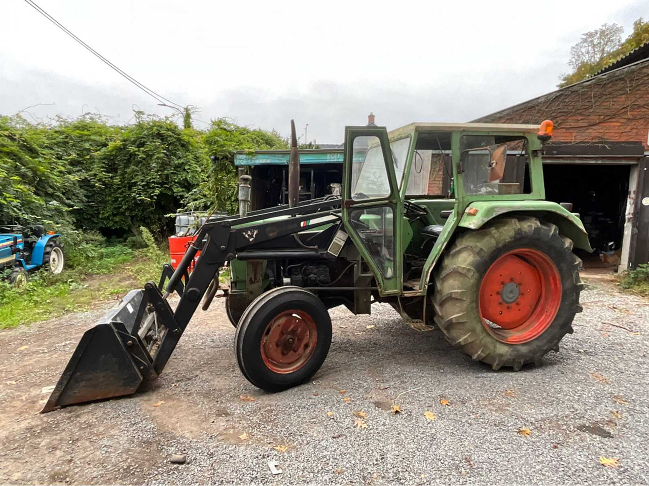Fendt Farmer 106S Turbomatik - Farm tractor: picture 2 Fendt Farmer 106S Turbomatik - Farm tractor: picture 2
