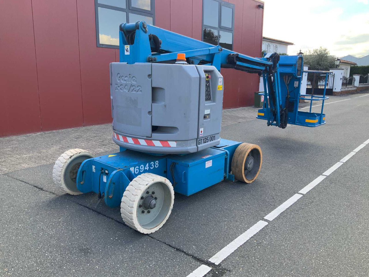 Genie Z-34/22N - Aerial platform: picture 3 Genie Z-34/22N - Aerial platform: picture 3