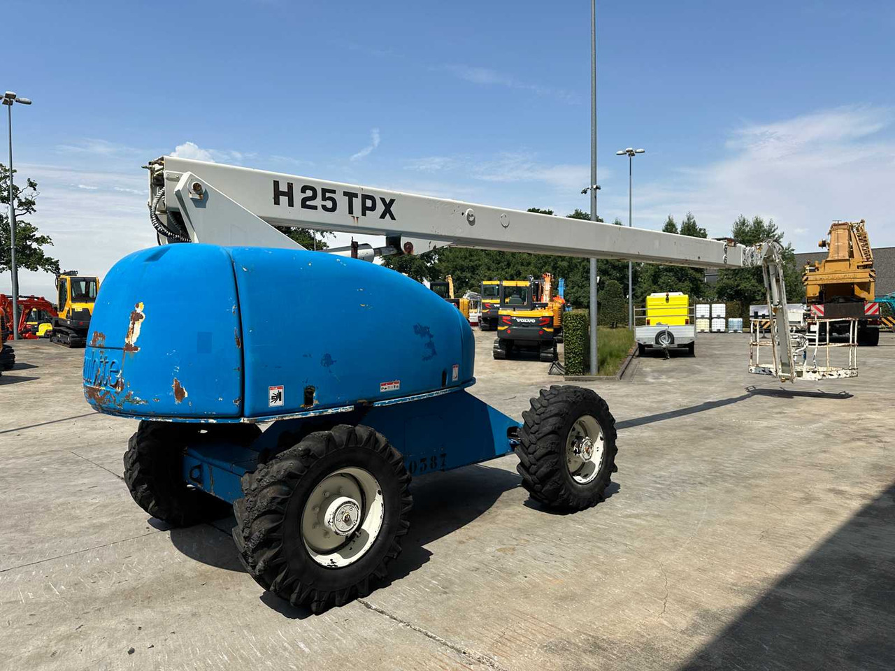 HAULOTTE H25TPX - Aerial platform: picture 5 HAULOTTE H25TPX - Aerial platform: picture 5