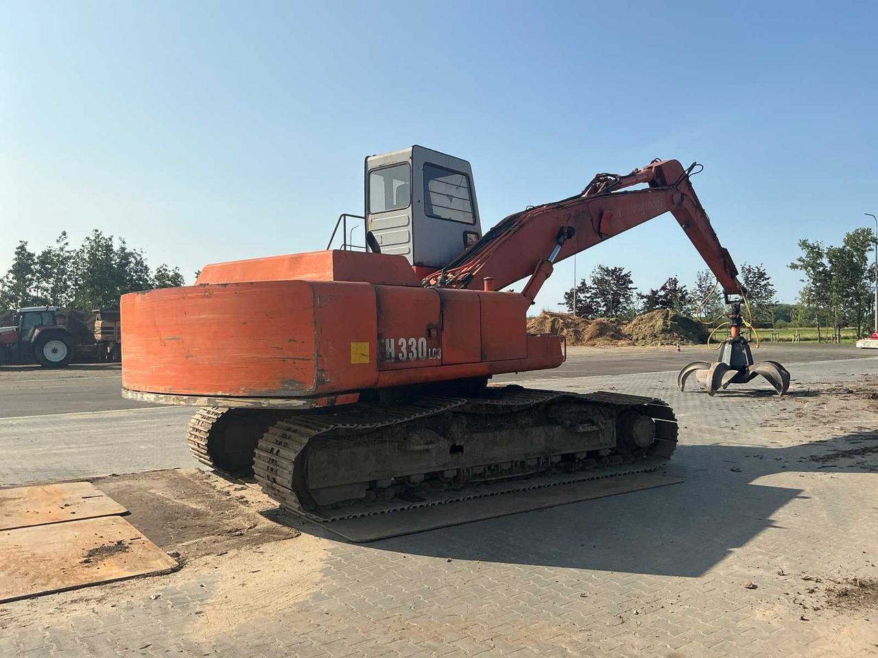 Hitachi FH330LC3 - Crawler excavator: picture 2 Hitachi FH330LC3 - Crawler excavator: picture 2