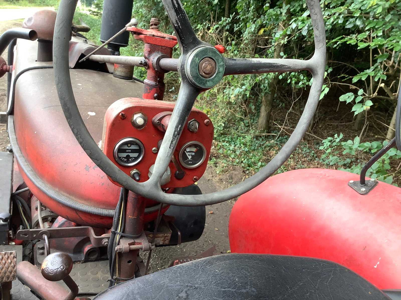 International B-450 Diesel - Farm tractor: picture 5 International B-450 Diesel - Farm tractor: picture 5