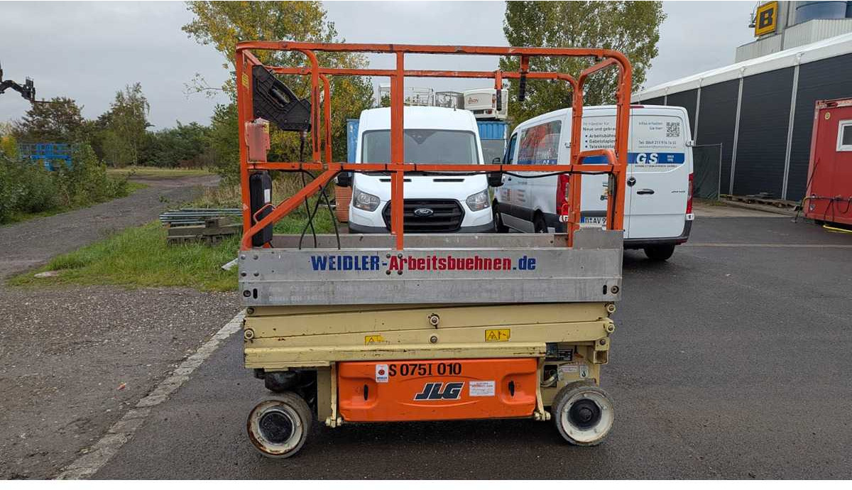 JLG - 1930ES - AERIAL WORK PLATFORMS (NO. 28372) - 2005 - Aerial platform: picture 4 JLG - 1930ES - AERIAL WORK PLATFORMS (NO. 28372) - 2005 - Aerial platform: picture 4